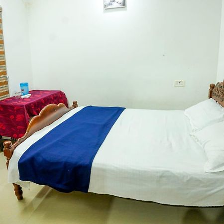 Koonamparayil Home Stay Munnar Anaviratty-Family Only المظهر الخارجي الصورة