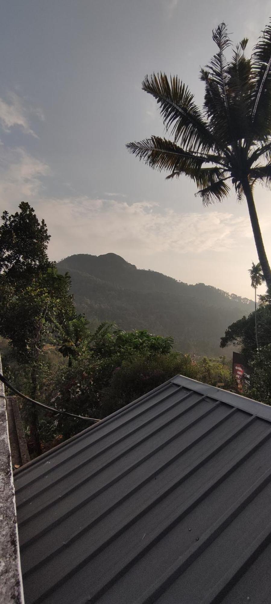 Koonamparayil Home Stay Munnar Anaviratty-Family Only المظهر الخارجي الصورة