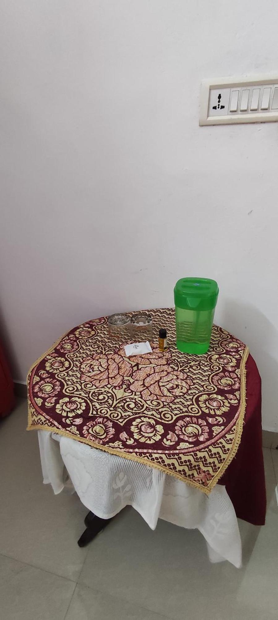 Koonamparayil Home Stay Munnar Anaviratty-Family Only المظهر الخارجي الصورة